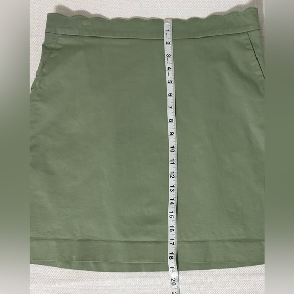 Brooks Brothers 346 Women’s Skirt Scalloped Pockets Short
Green Size 10 - Picture 10 of 12